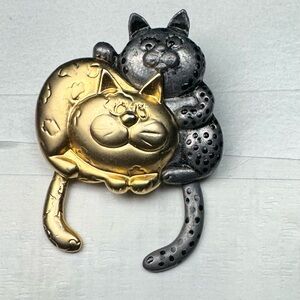 Vintage Danecraft Cat Dangling Tails Brooch Pin Signed Pewter Gold Tone Love Exc